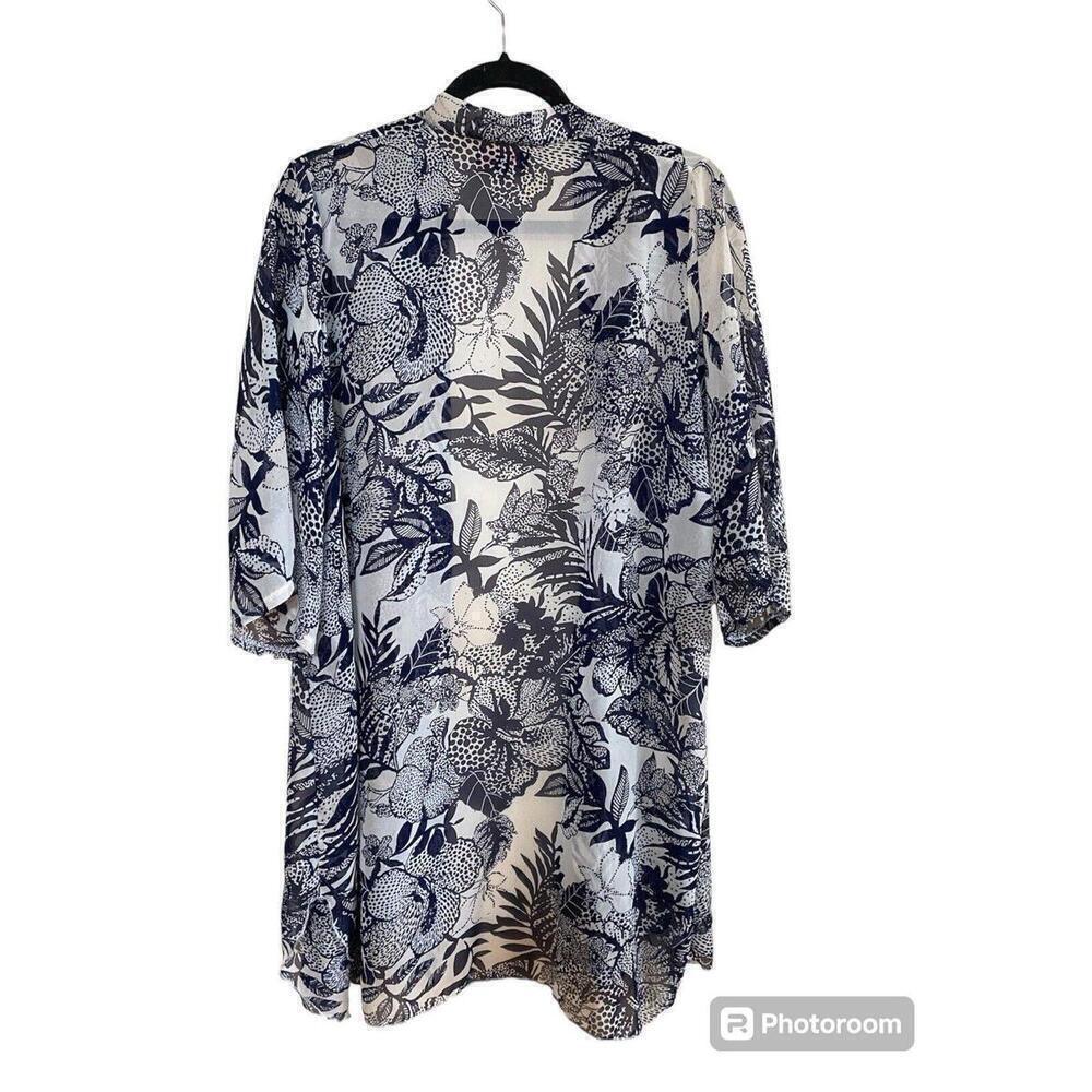 Kimberly C. Navy Blue Floral Topical Light Weight Duster L/XL - Picture 2 of 6